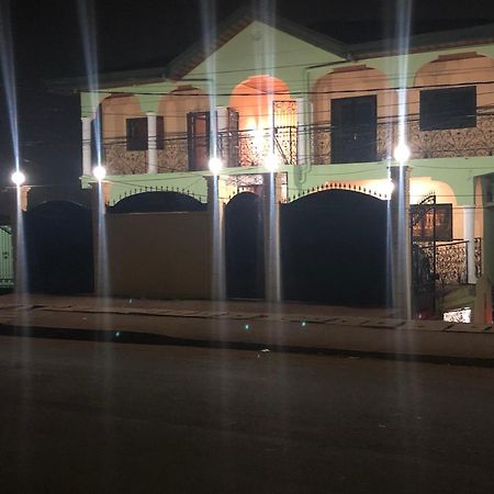 Appartement Moderne De 120M2 , Dote De Cameras De Surveying Et Situe A Maetur Nkomo, Un Quartier Residentiel Yaoundé Eksteriør bilde