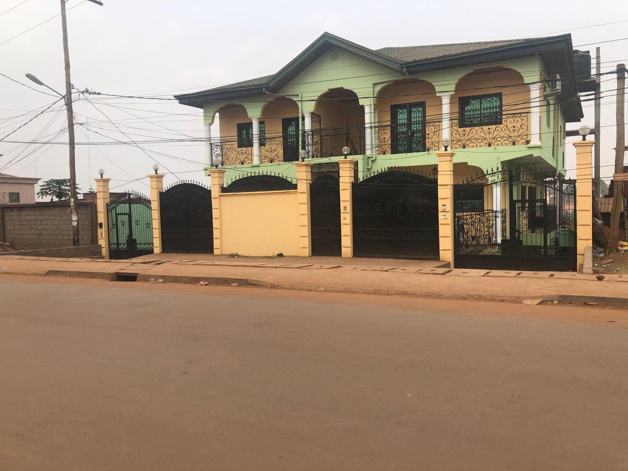 Appartement Moderne De 120M2 , Dote De Cameras De Surveying Et Situe A Maetur Nkomo, Un Quartier Residentiel Yaoundé Eksteriør bilde