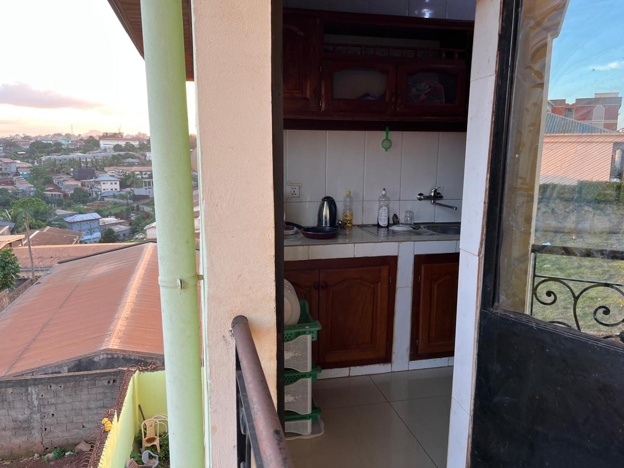 Appartement Moderne De 120M2 , Dote De Cameras De Surveying Et Situe A Maetur Nkomo, Un Quartier Residentiel Yaoundé Eksteriør bilde