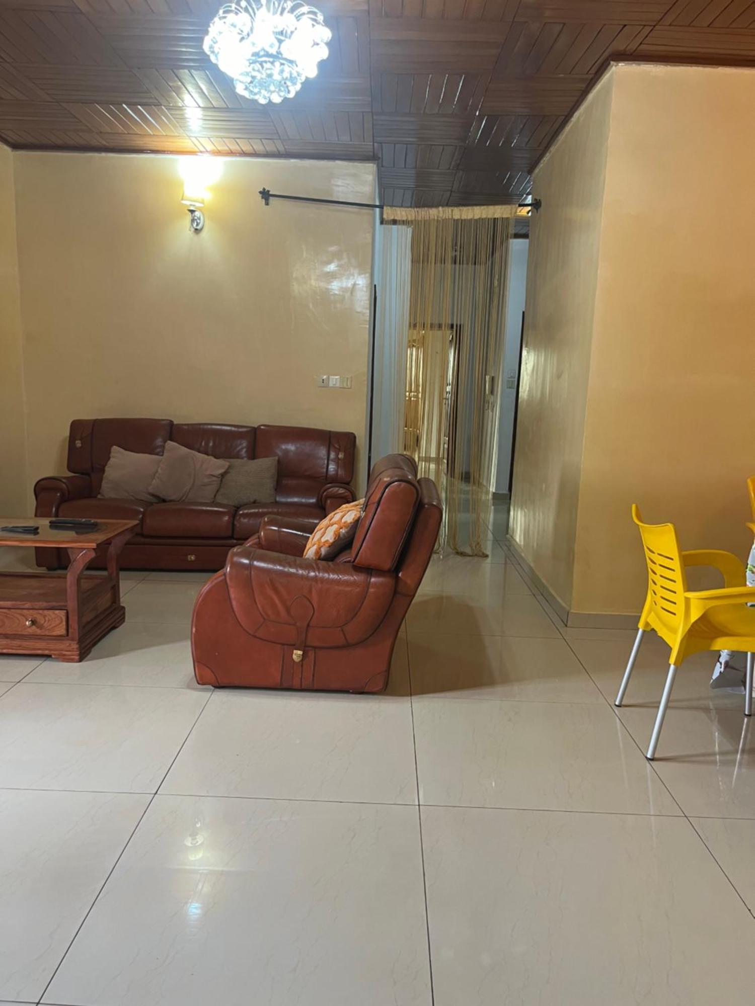 Appartement Moderne De 120M2 , Dote De Cameras De Surveying Et Situe A Maetur Nkomo, Un Quartier Residentiel Yaoundé Eksteriør bilde